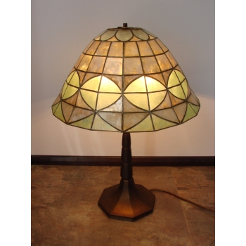 Oryginalna lampa Tiffany.